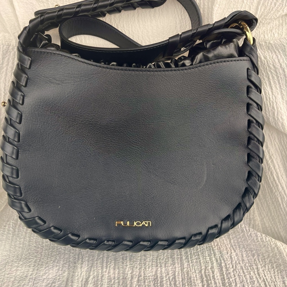 Classic Black Pulcati Hobo bag